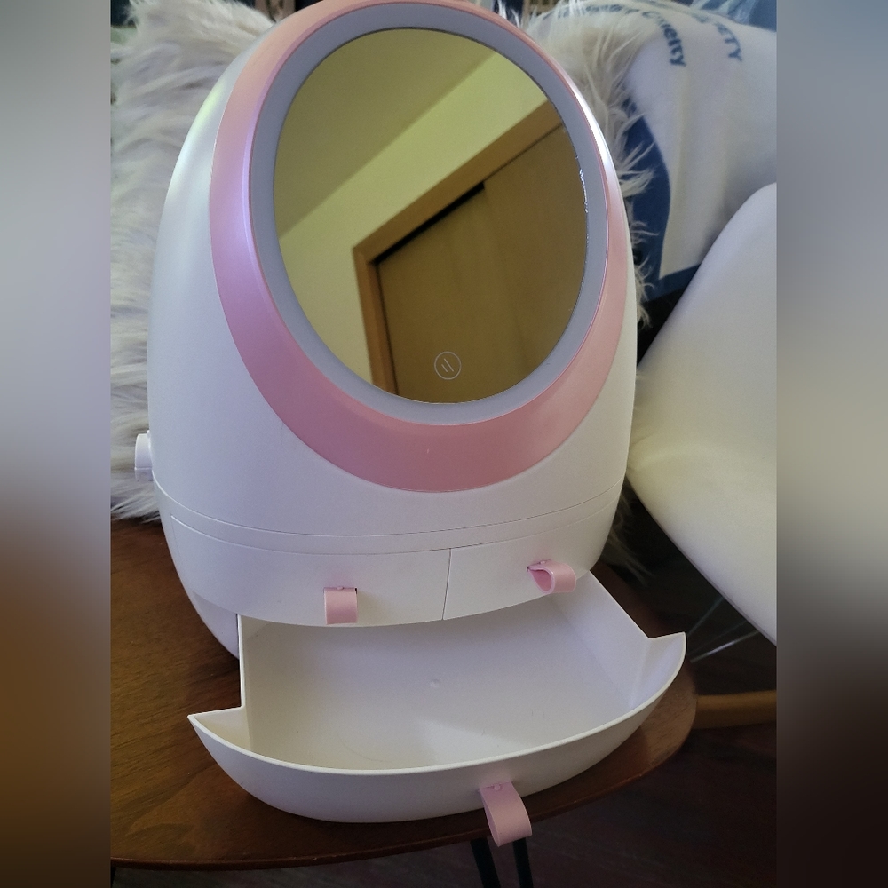3 Drawer + Extra Storage Makeup Mirror - Picture 4 of 10